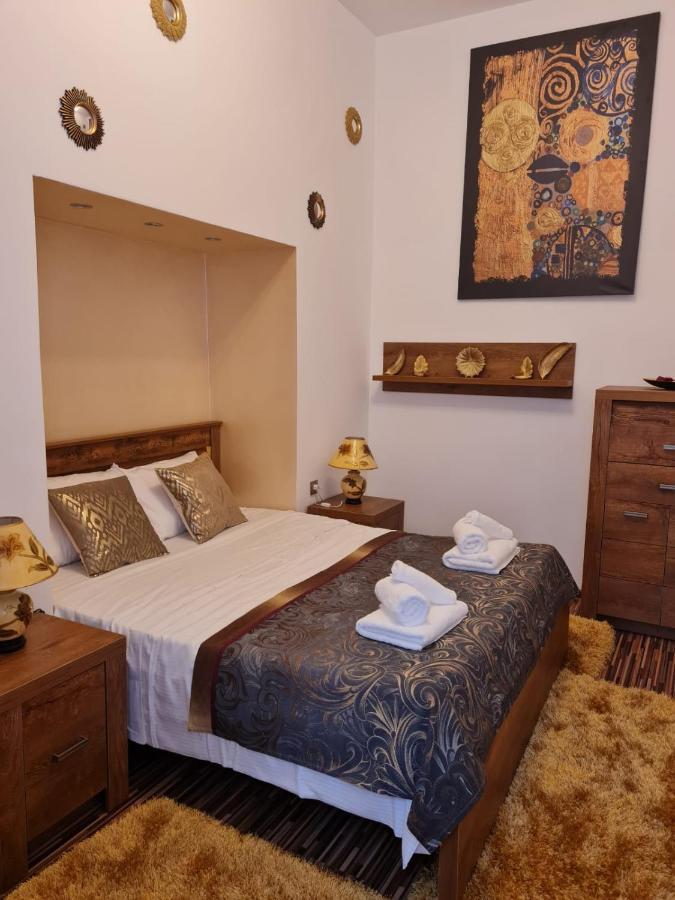 City Home Bucarest Esterno foto