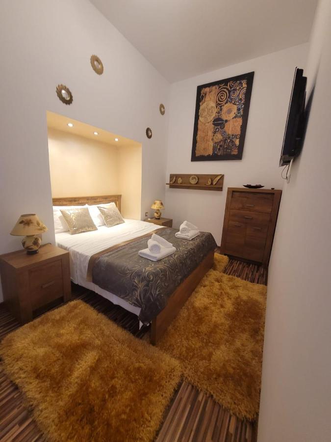 City Home Bucarest Esterno foto
